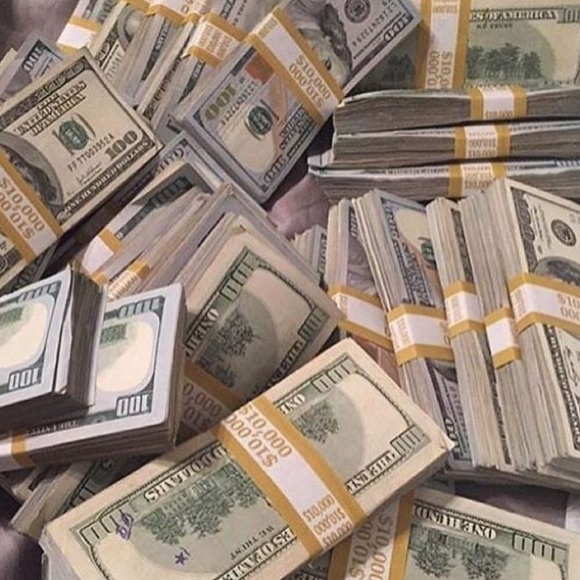 Meet your Posher, Esther - Picture 1 of 1